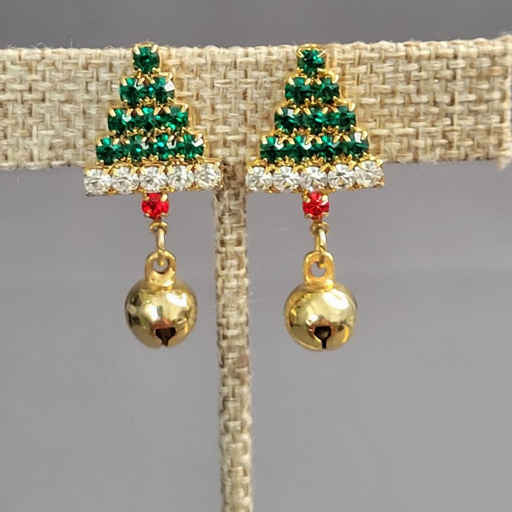 Womens Clip On Earrings Crystal Christmas Trees Gold Tone Accents Green Red 1 in - Picture 1 of 6